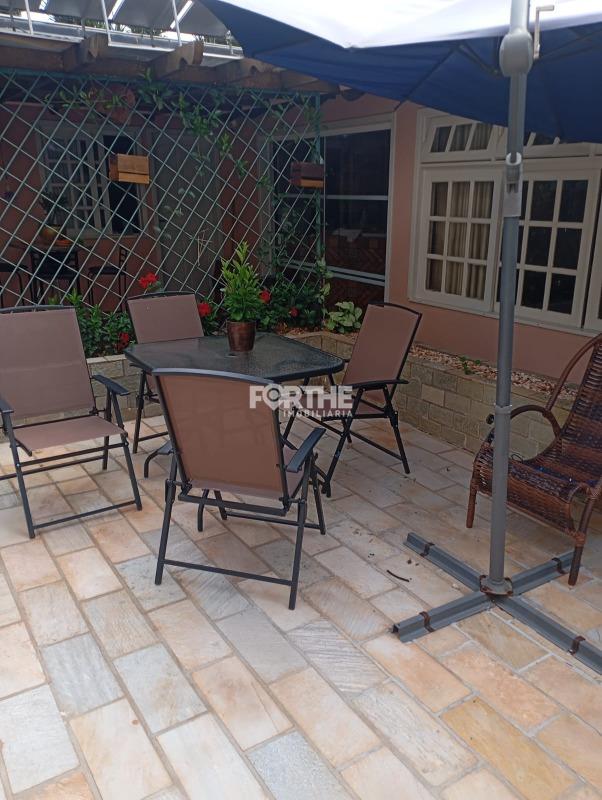 Casa à venda no Centro: 