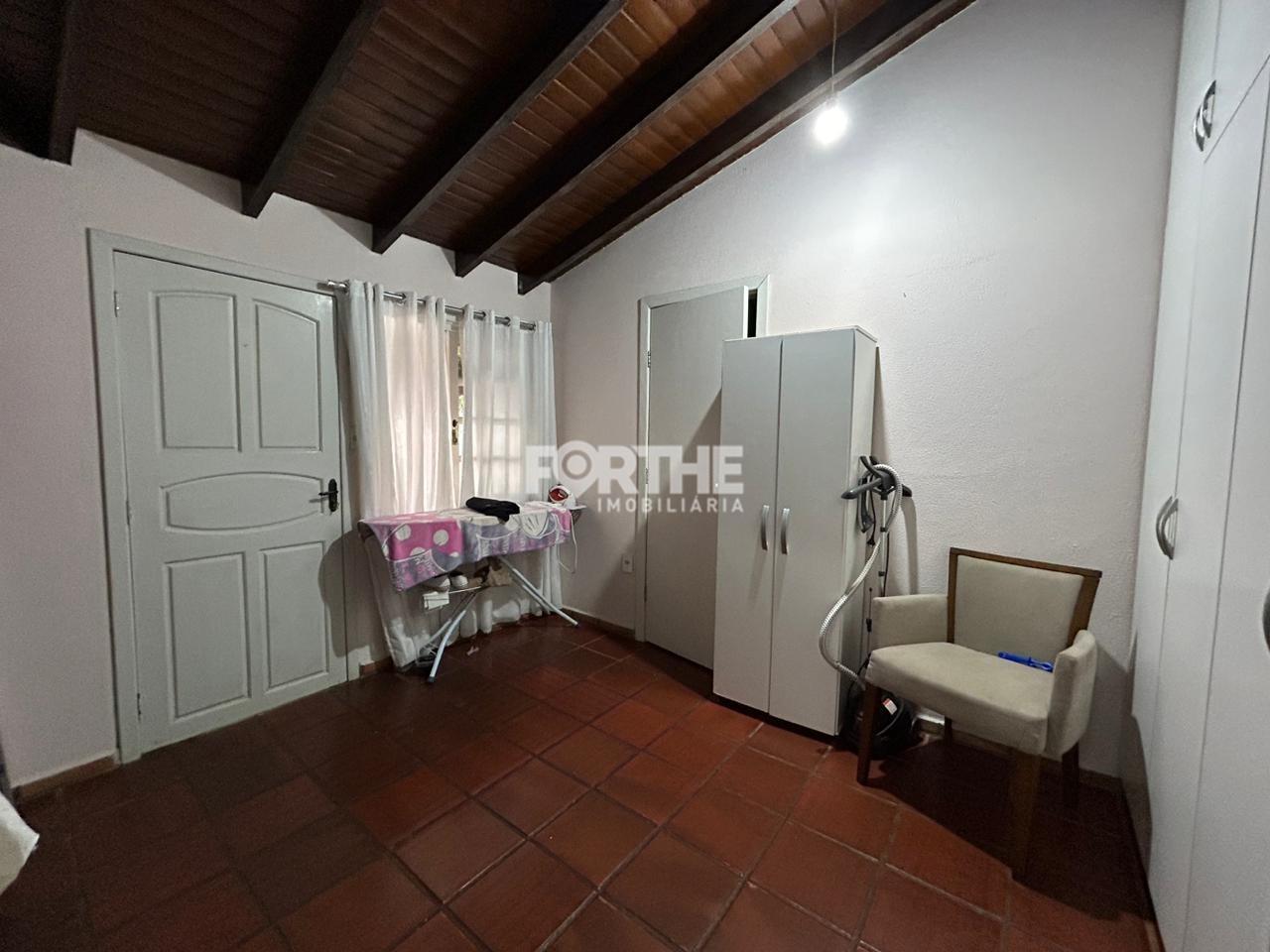 Casa à venda no Centro: 