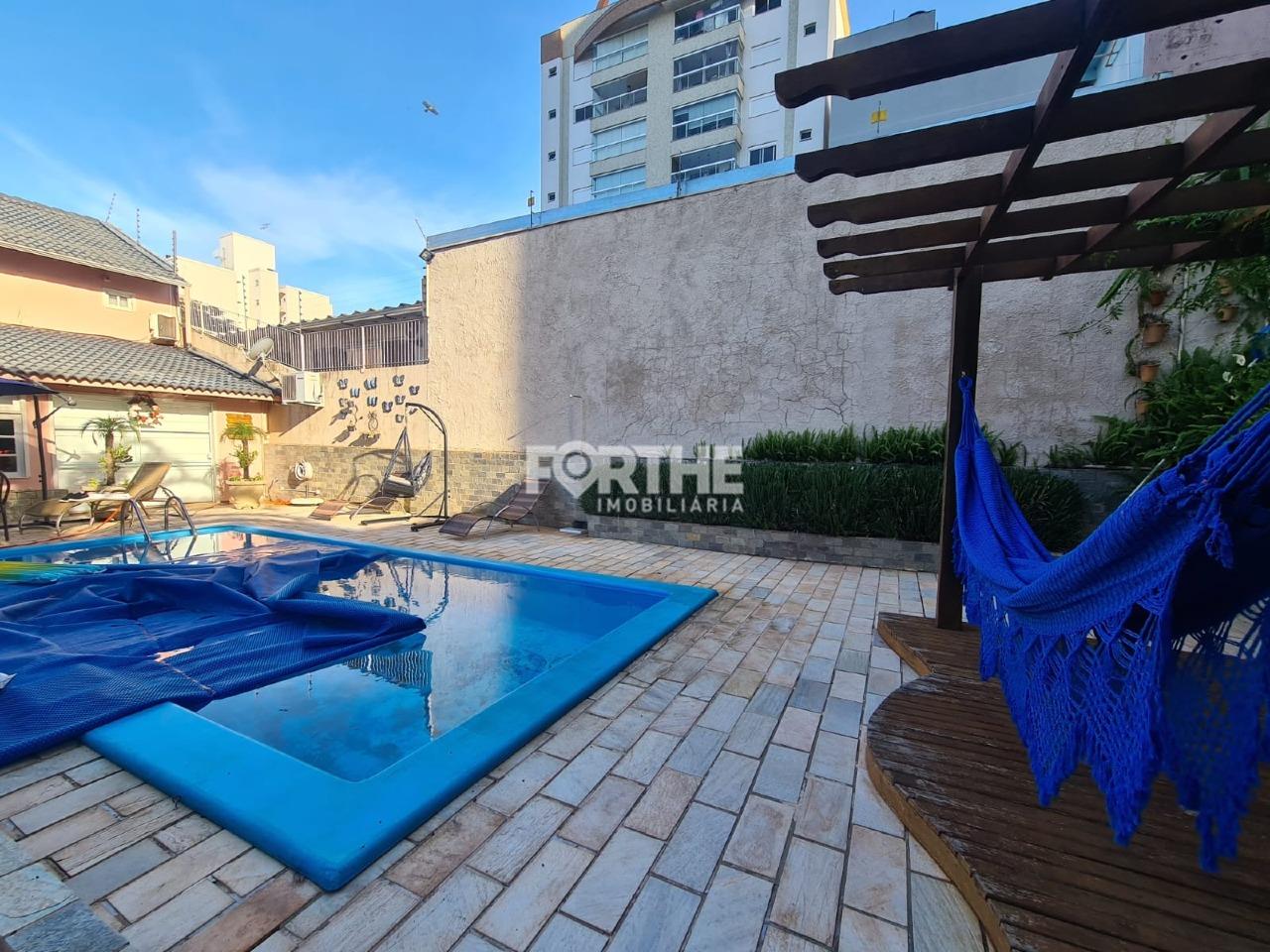 Casa à venda no Centro: 