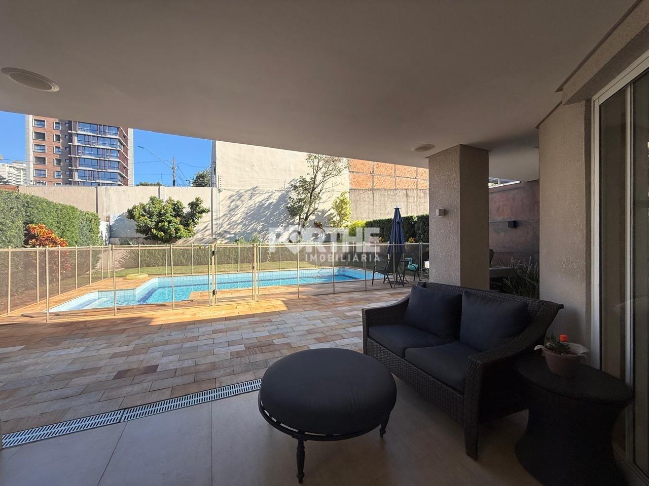 Sobrado em condomínio à venda no Country: 