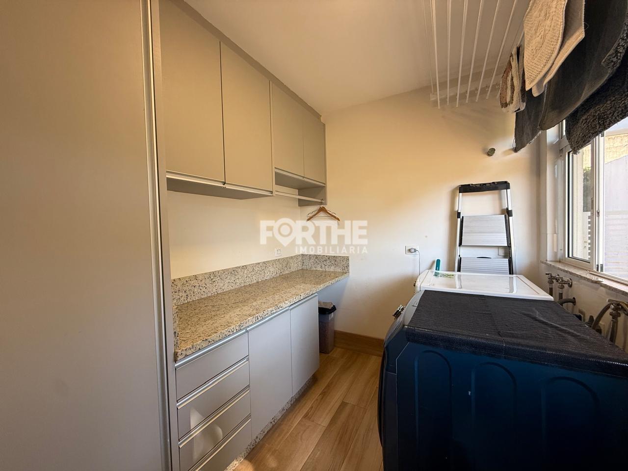 Sobrado em condomínio à venda no Country: 