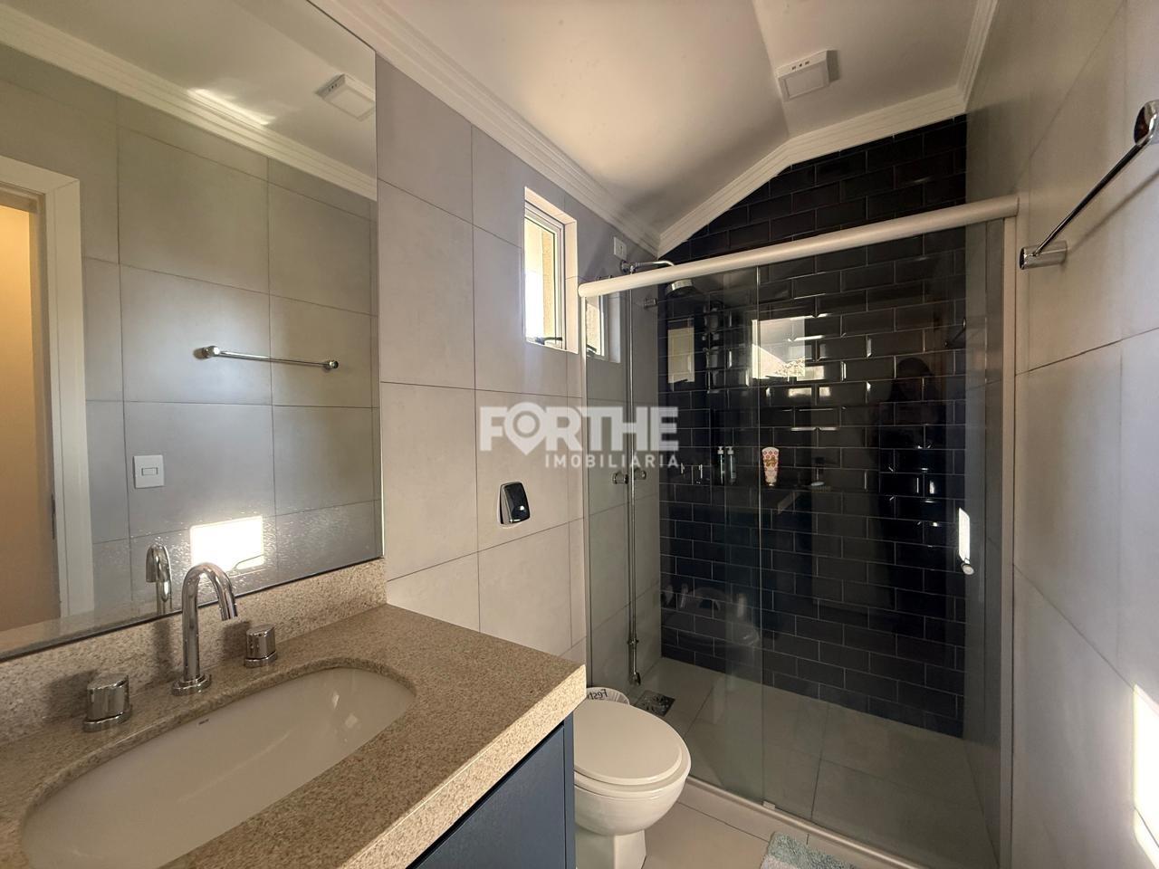 Sobrado em condomínio à venda no Country: 