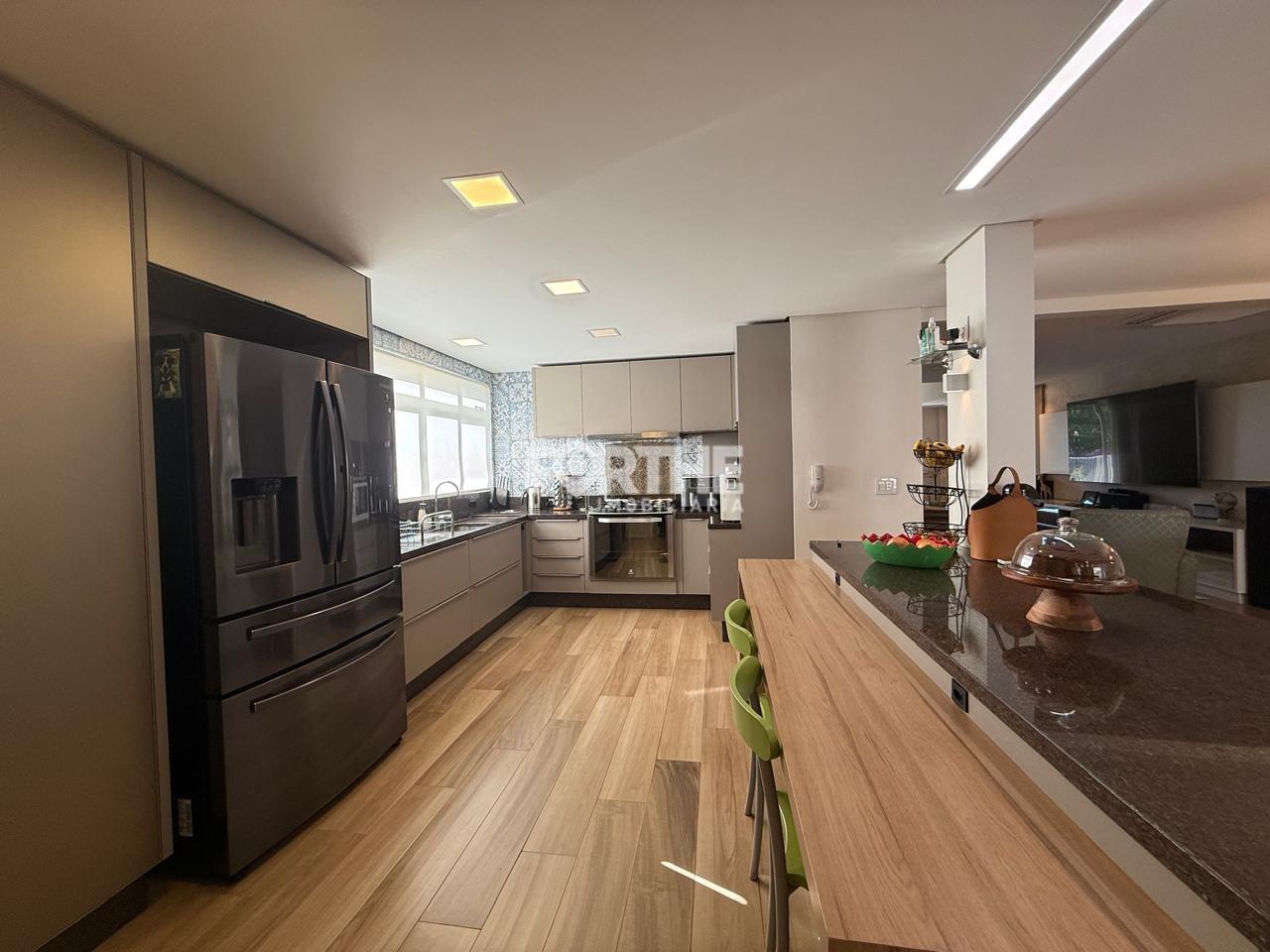 Sobrado em condomínio à venda no Country: 