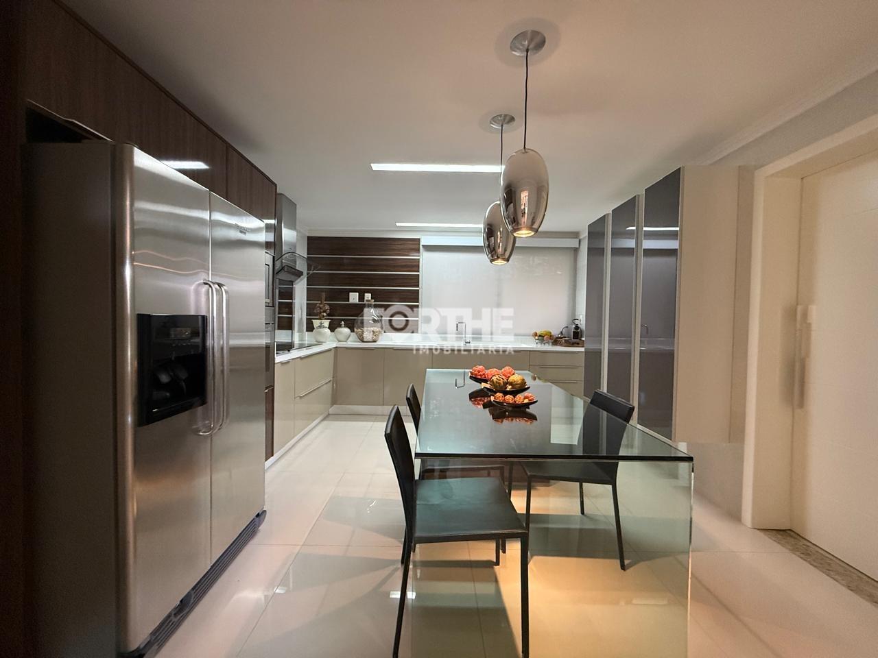 Sobrado em condomínio à venda no Country: 