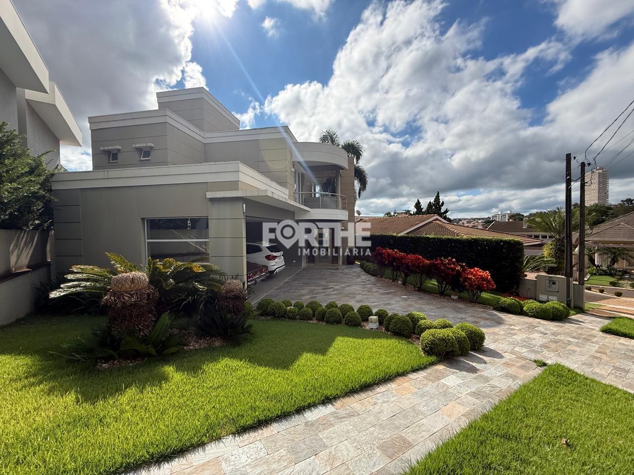 Sobrado em condomínio à venda no Country: 