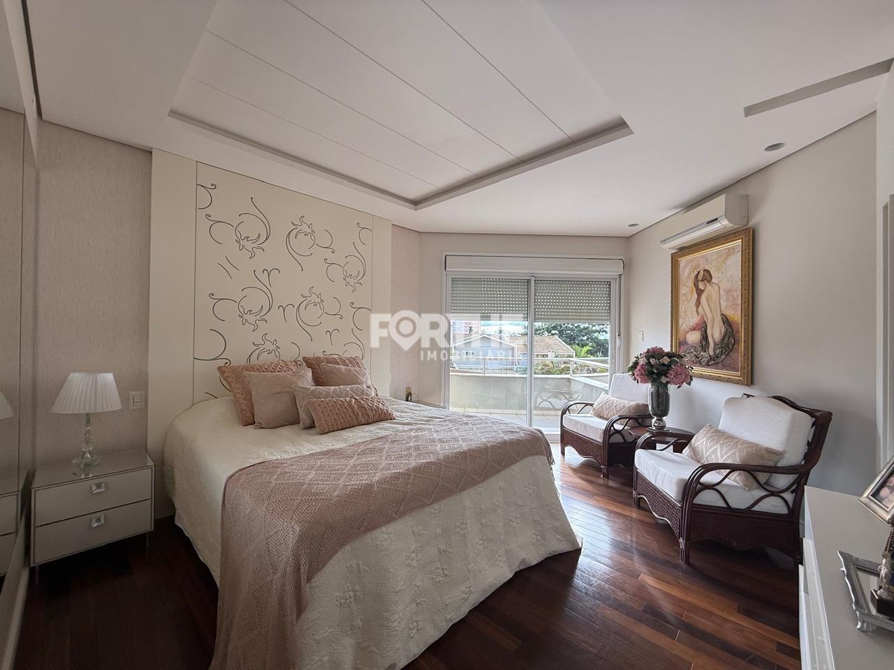 Sobrado em condomínio à venda no Country: 