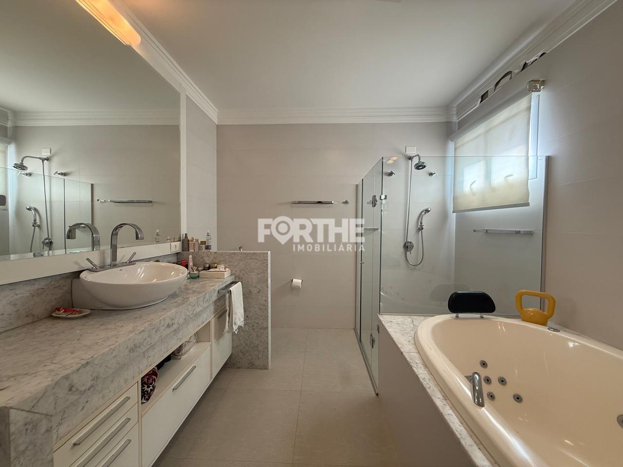 Sobrado em condomínio à venda no Country: 