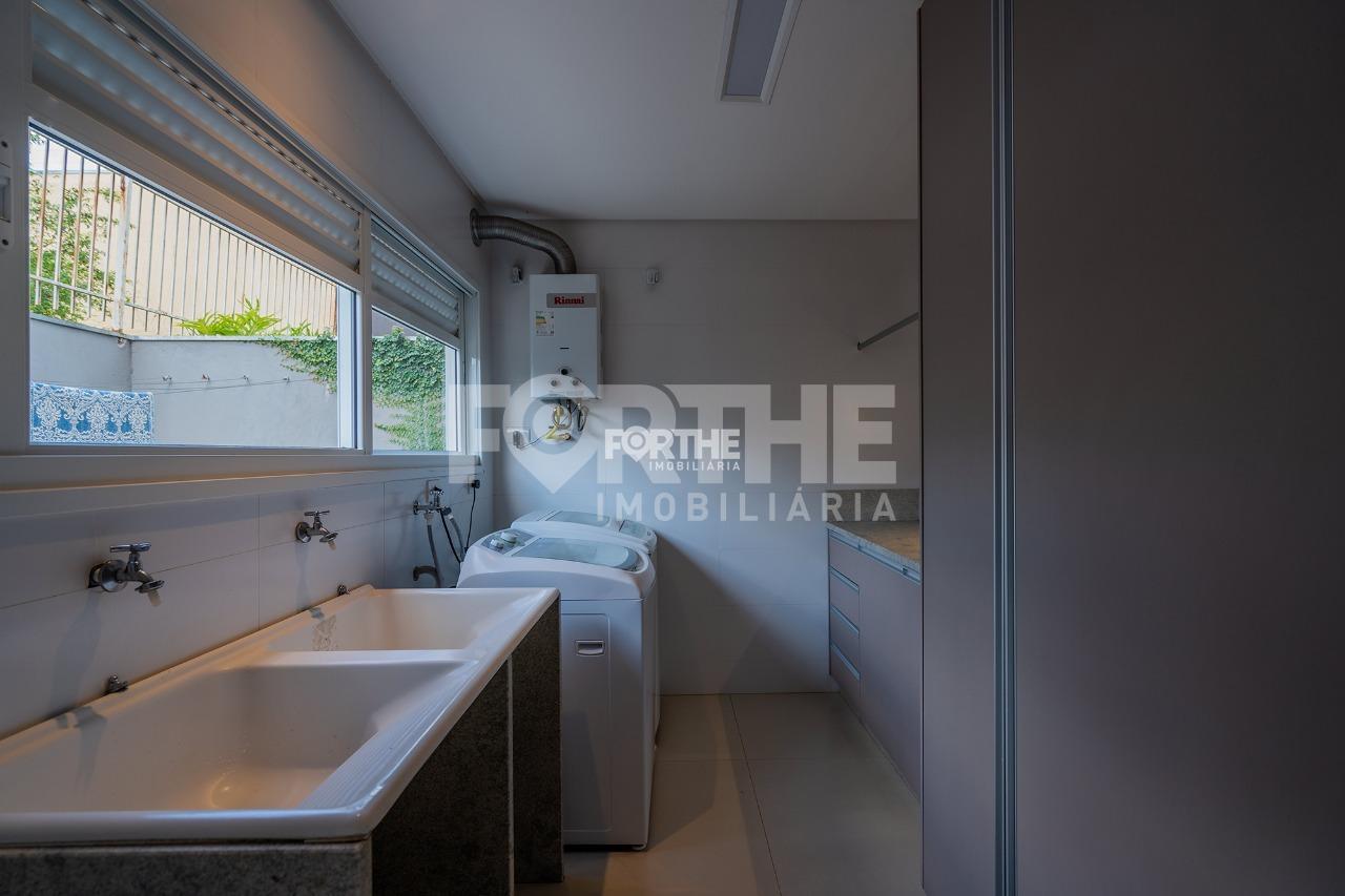 Sobrado em condomínio à venda no Country: 