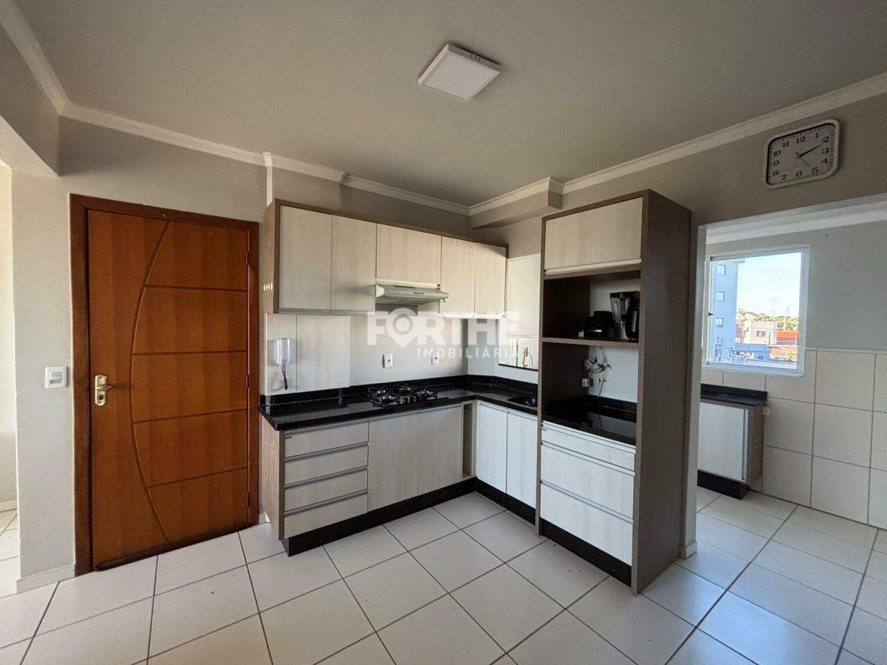 Apartamento para aluguel no Coqueiral: 