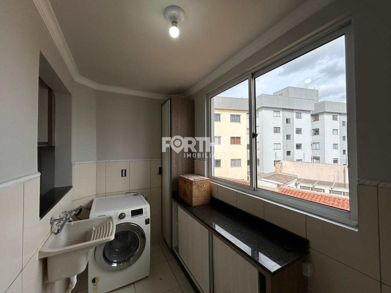 Apartamento para aluguel no Coqueiral: 