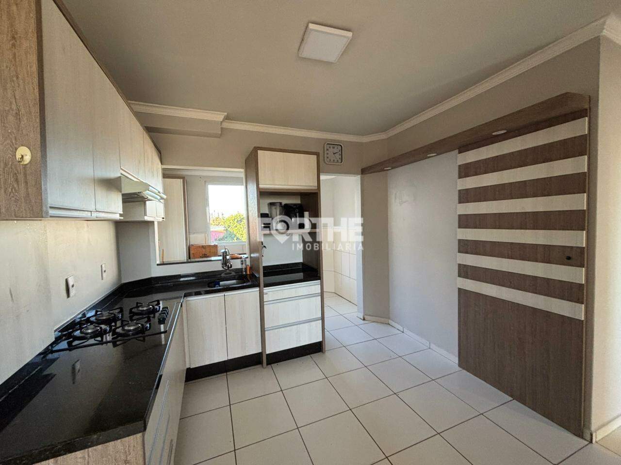 Apartamento para aluguel no Coqueiral: 