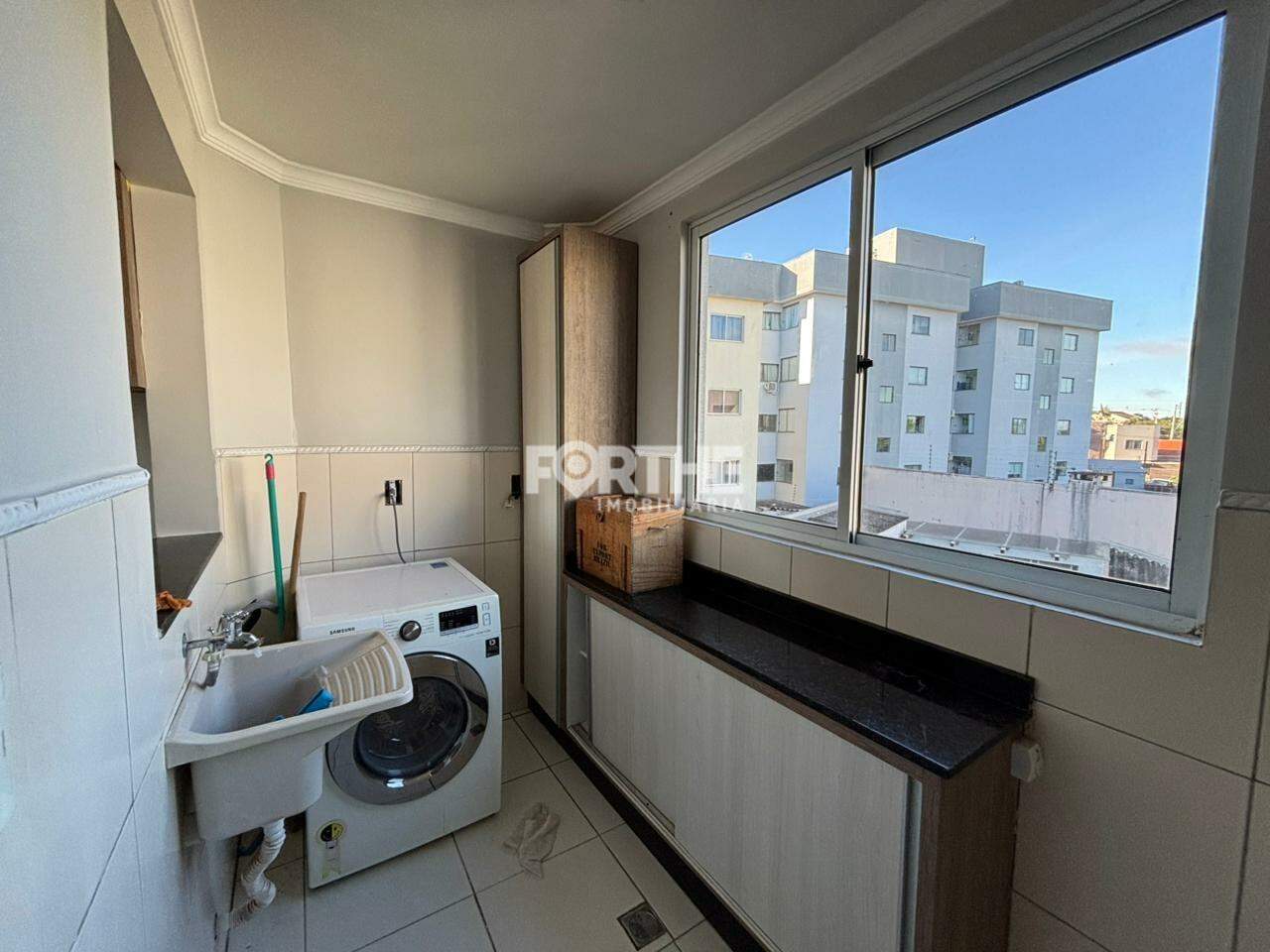 Apartamento para aluguel no Coqueiral: 