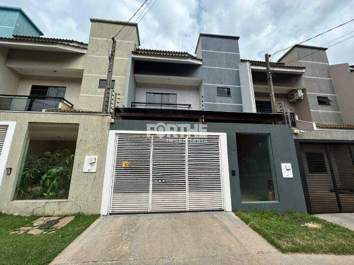 Sobrado 3 Dormitórios Coqueiral 105m²