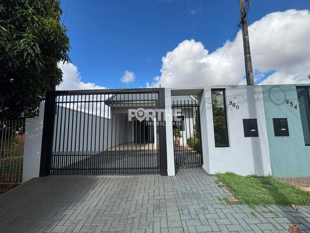 Casa 3 Dormitórios Santa Cruz 86m²