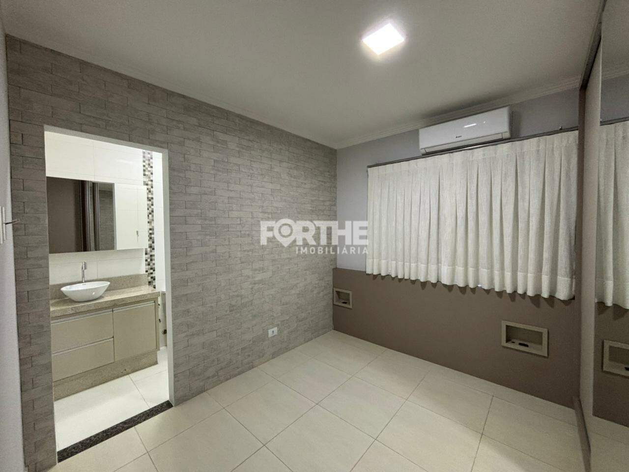 Casa para aluguel no Santa Cruz: