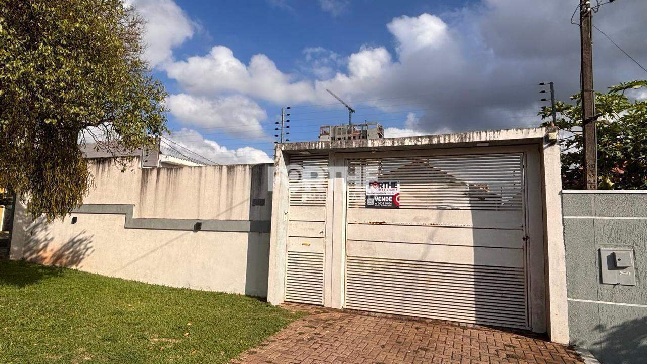 Casa 4 Dormitórios Coqueiral 209m²