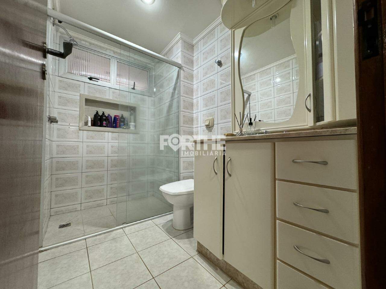 Apartamento à venda no Região do Lago: 