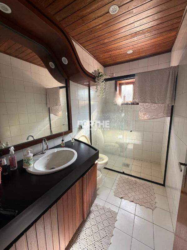 Casa à venda no Centro: 