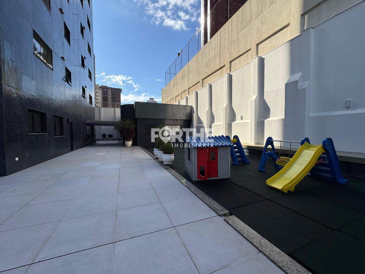 Apartamento para aluguel no Centro: 