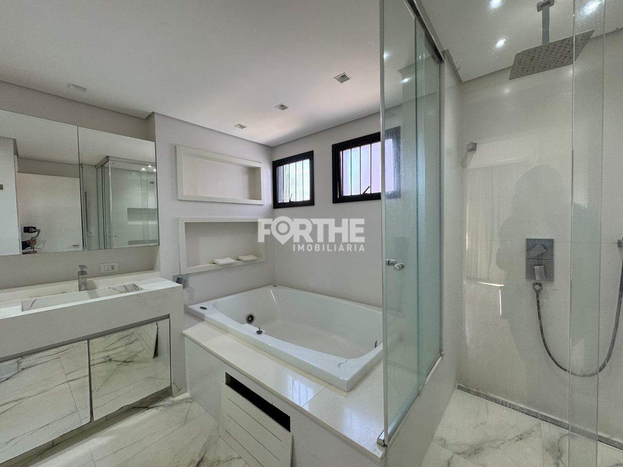 Apartamento para aluguel no Centro: 