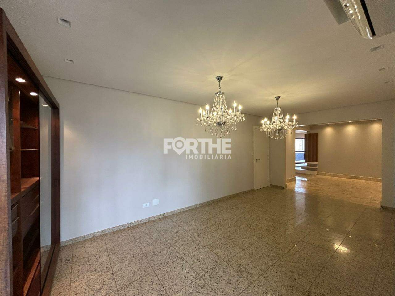 Apartamento para aluguel no Centro: 