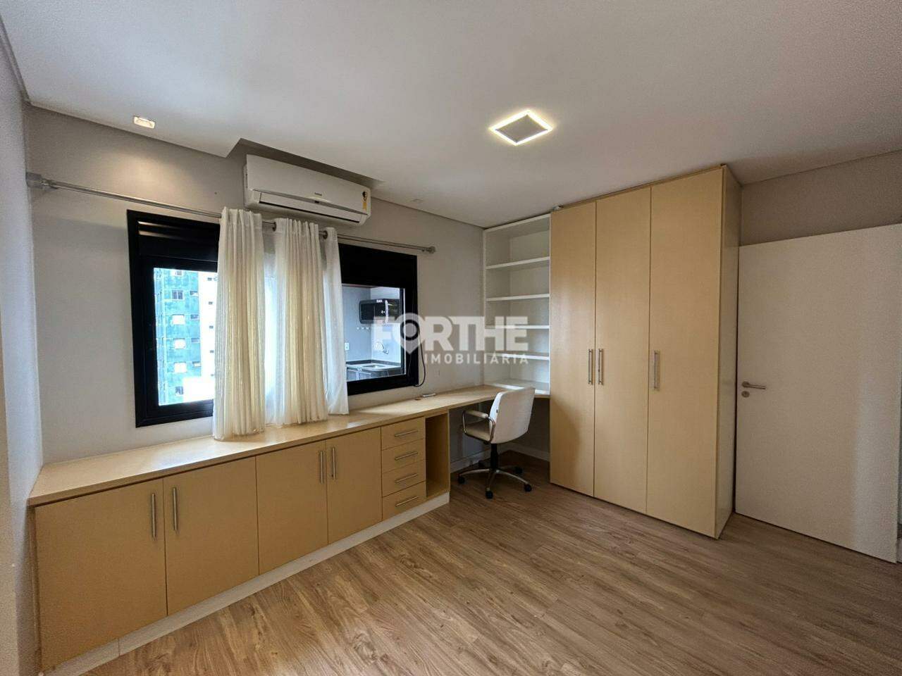Apartamento para aluguel no Centro: 