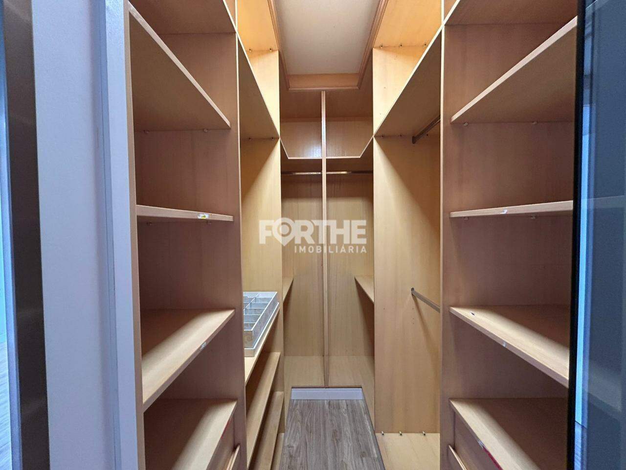 Apartamento para aluguel no Centro: 