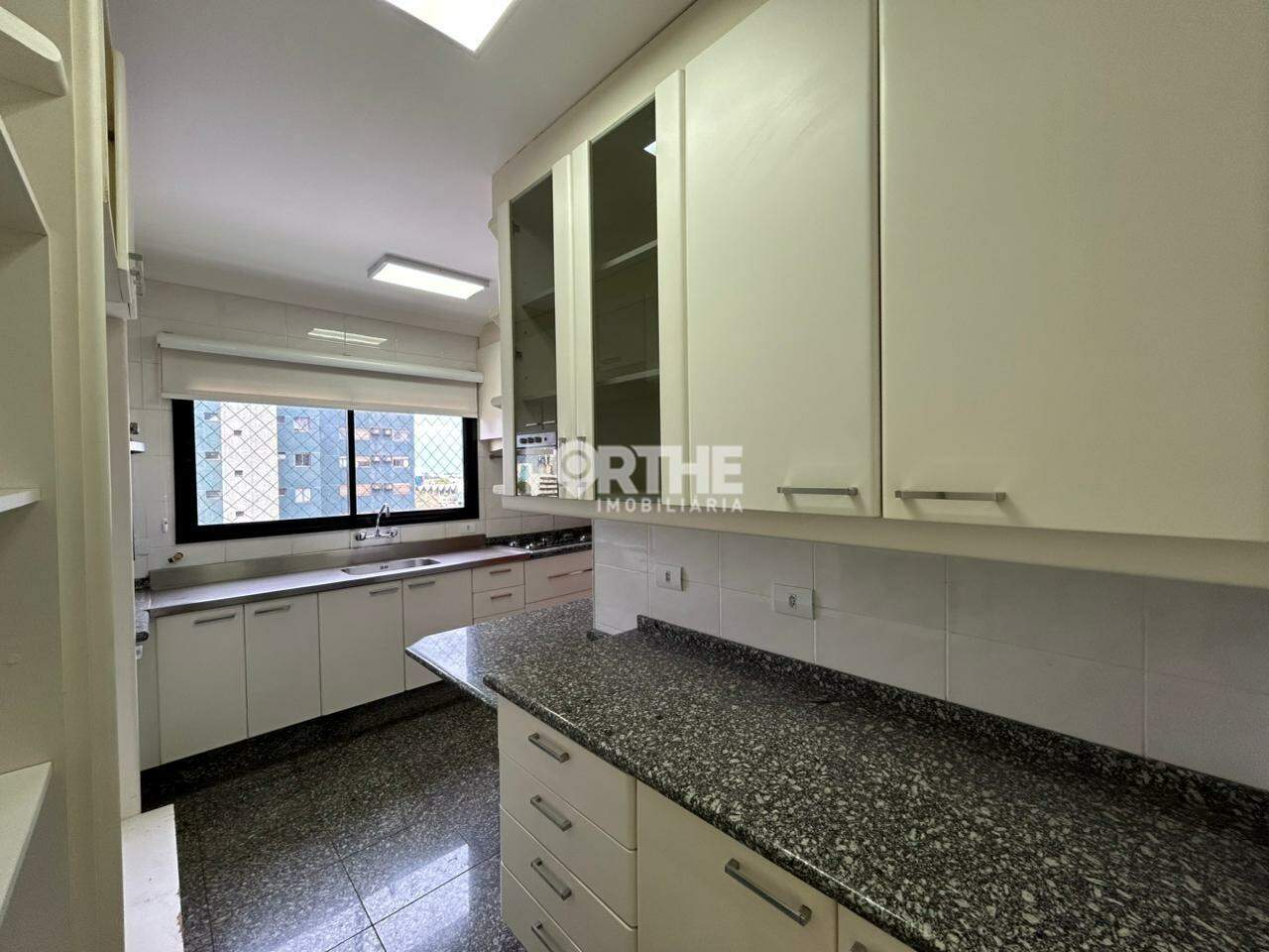 Apartamento para aluguel no Centro: 