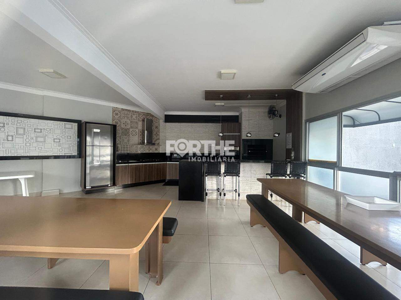 Apartamento para aluguel no Centro: 
