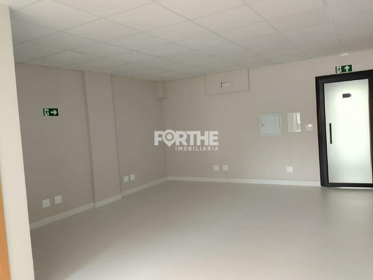 Sala comercial à venda no Centro: 