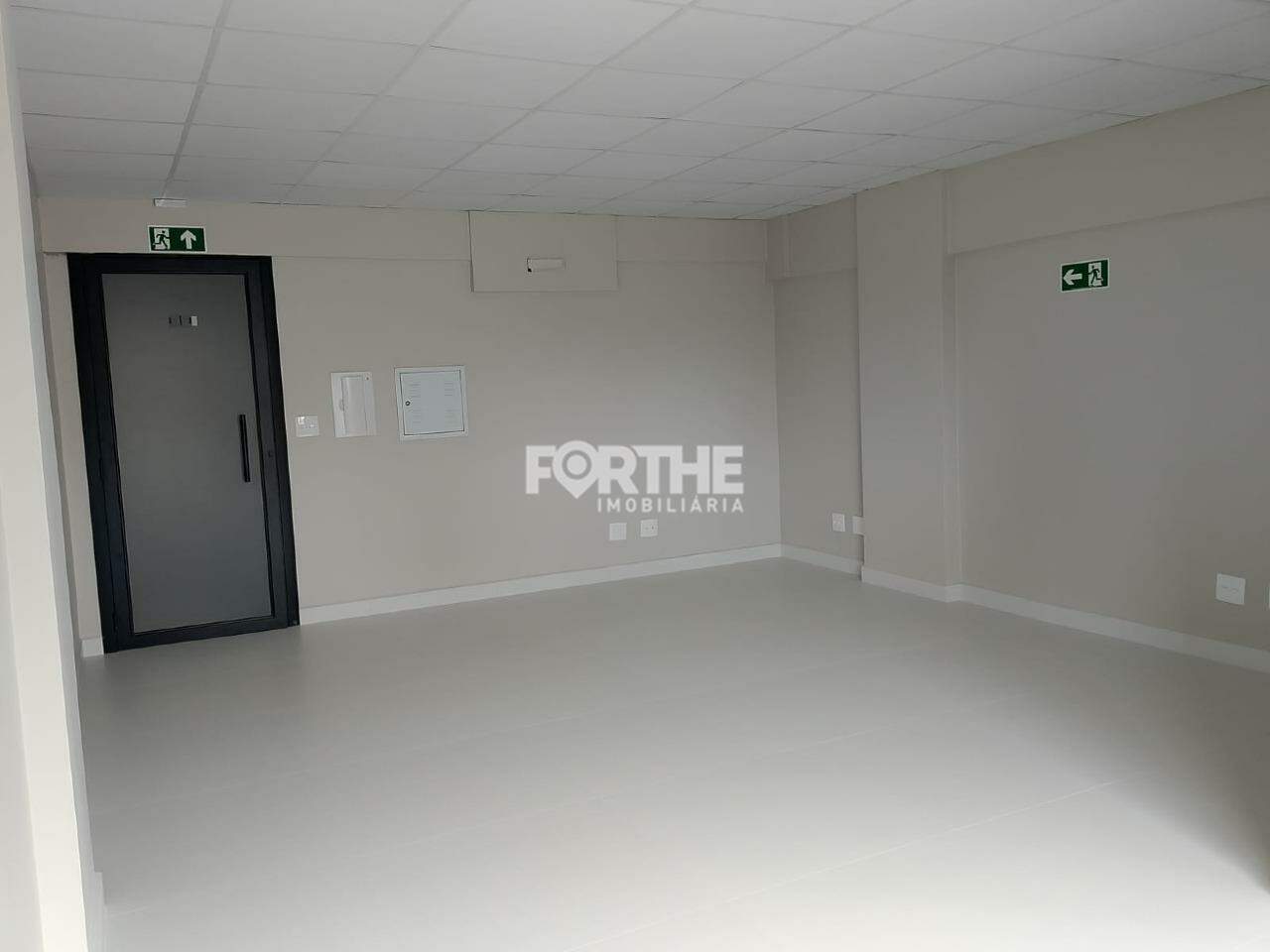 Sala comercial à venda no Centro: 