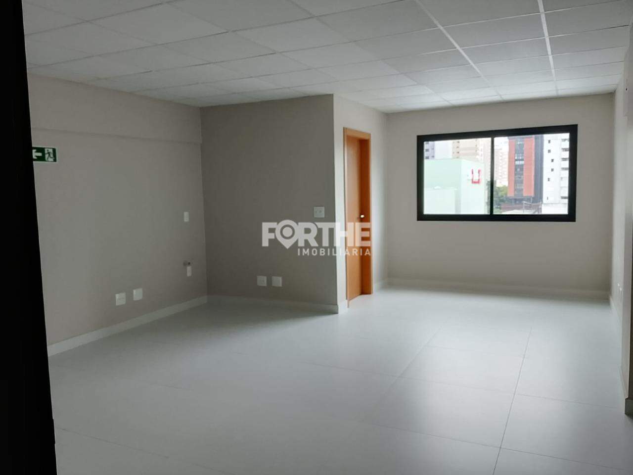 Sala comercial à venda no Centro: 