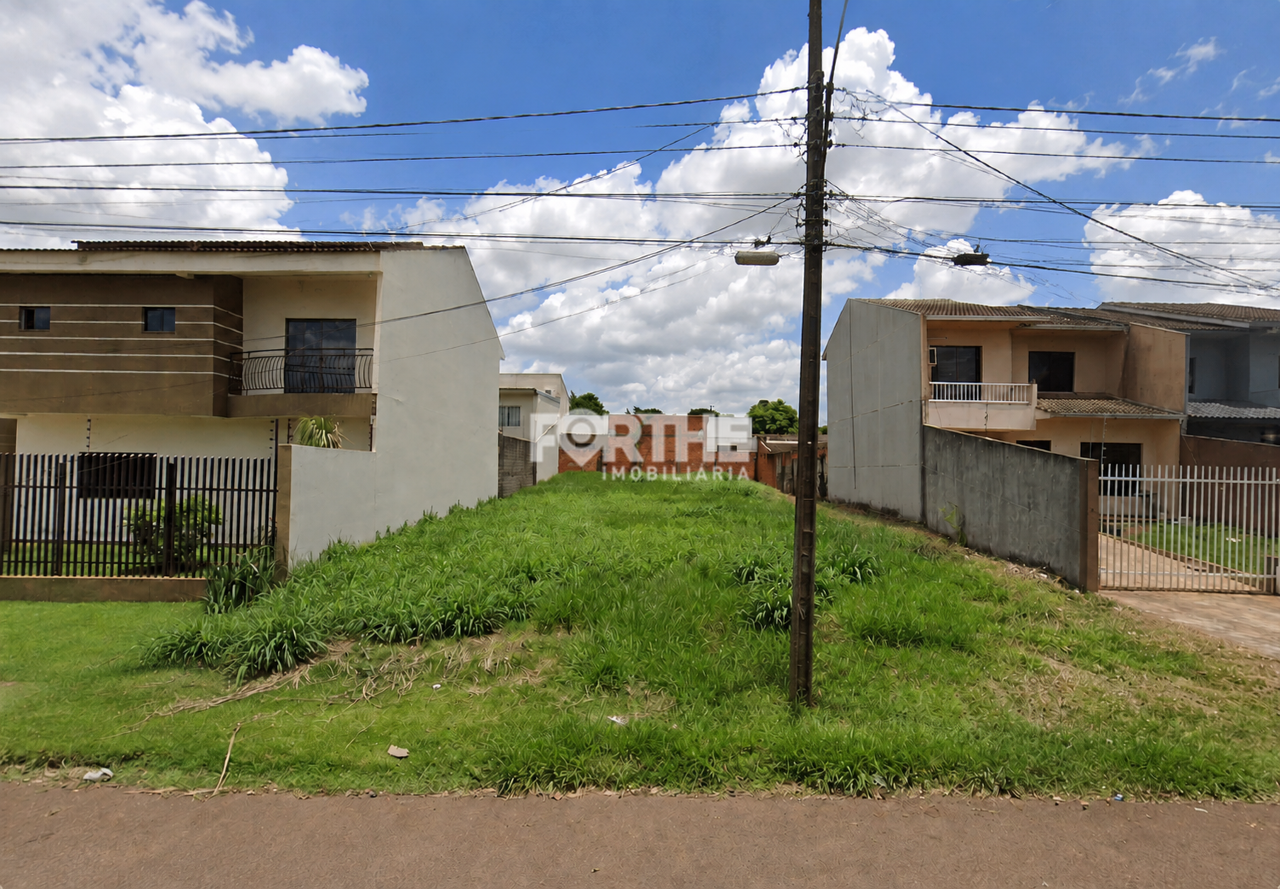 Terreno à venda no Universitário: 