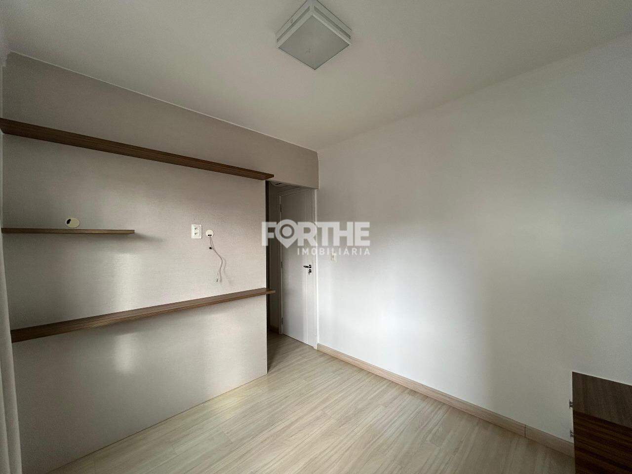 Apartamento para aluguel no Coqueiral: 