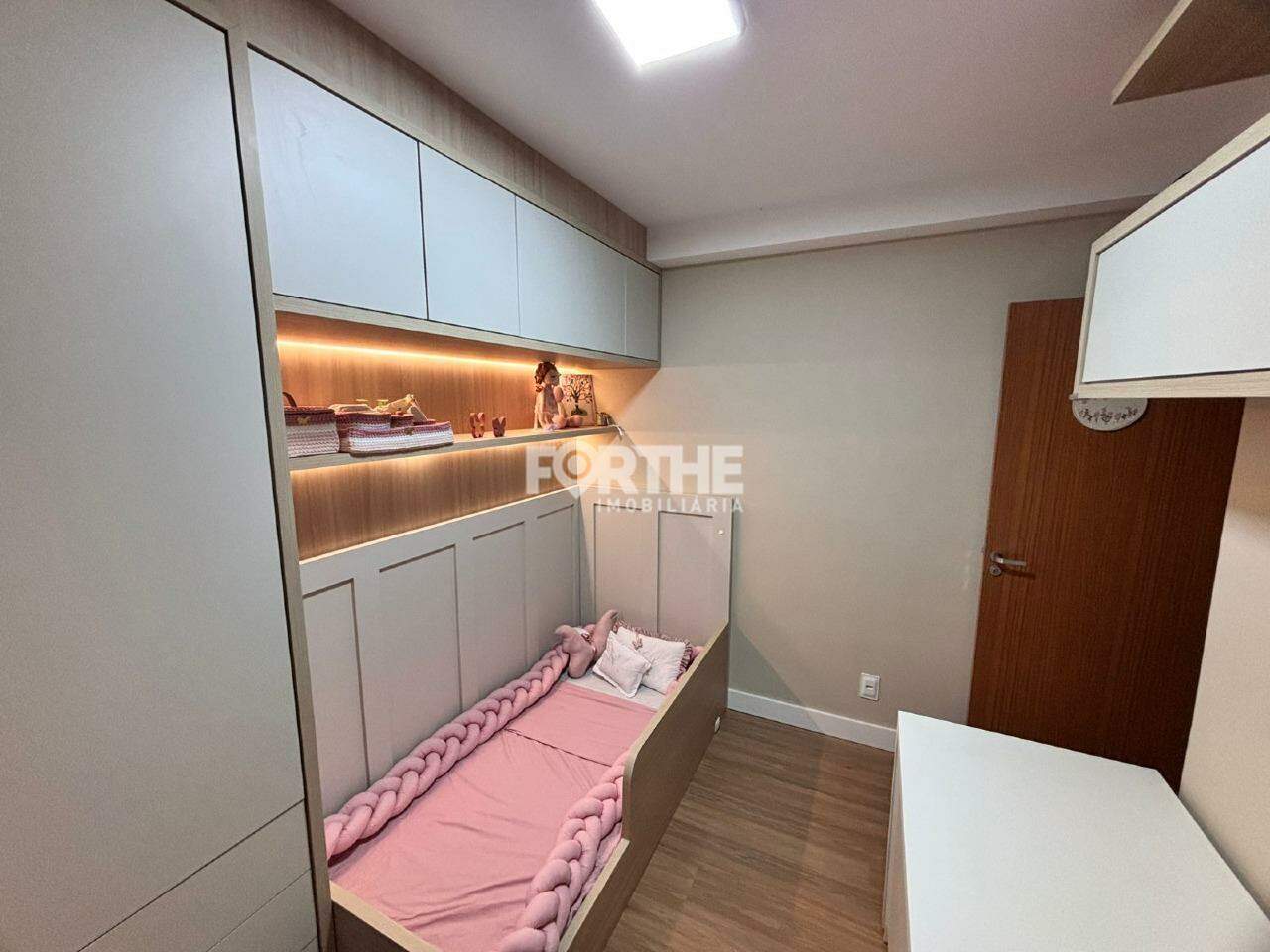 Apartamento à venda no Universitário: 