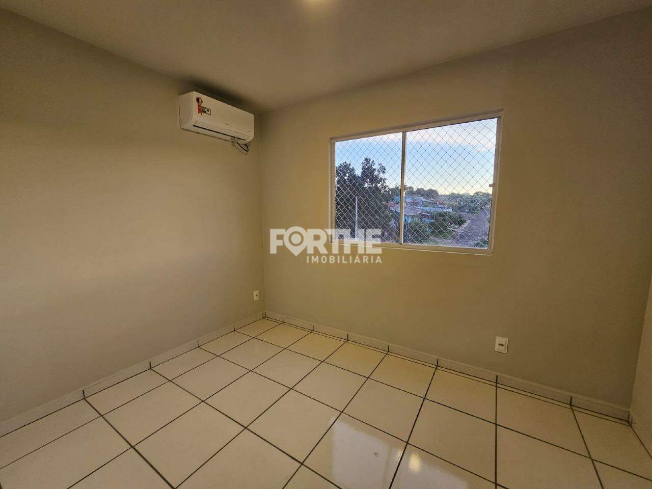 Apartamento à venda no Universitário: 