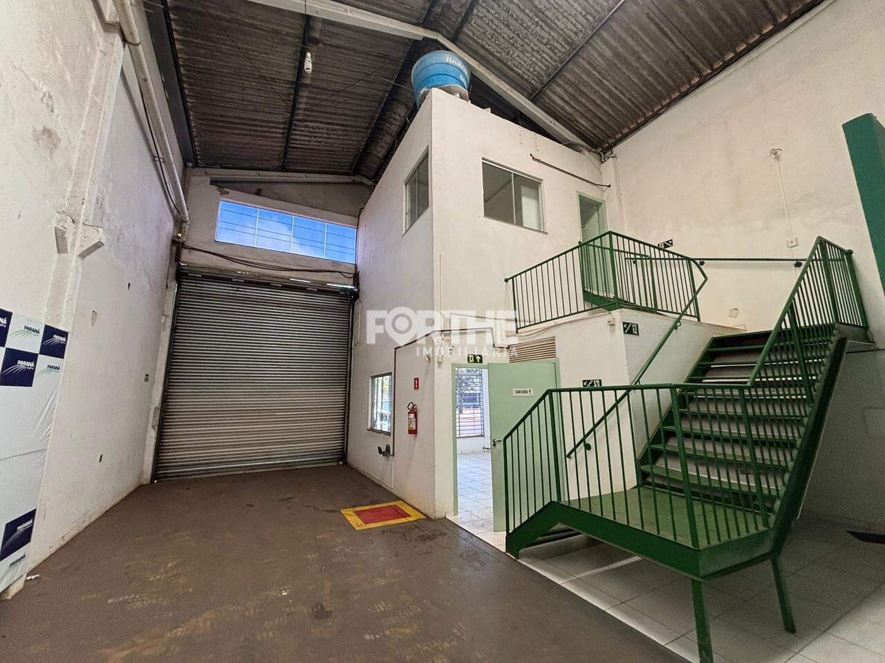 Barracão para aluguel no São Cristóvão: 