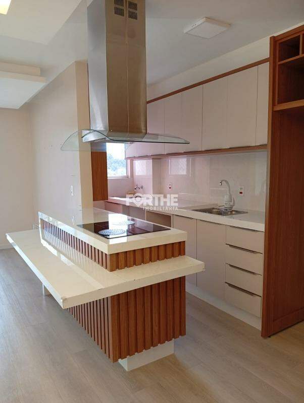 Apartamento à venda no Universitário: 