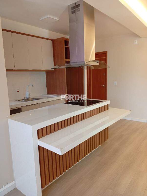 Apartamento à venda no Universitário: 