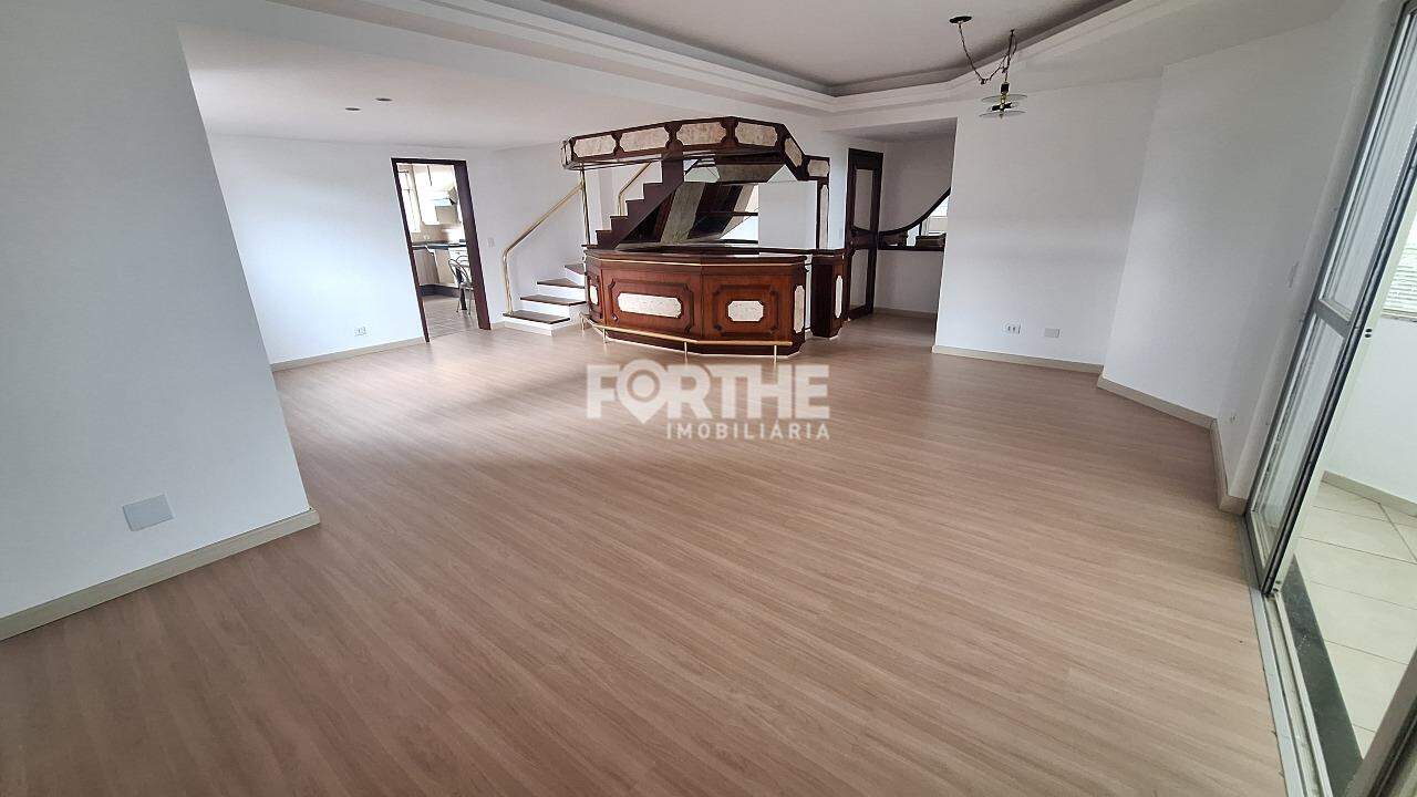 Apartamento 3 Dormitórios Centro 166m²