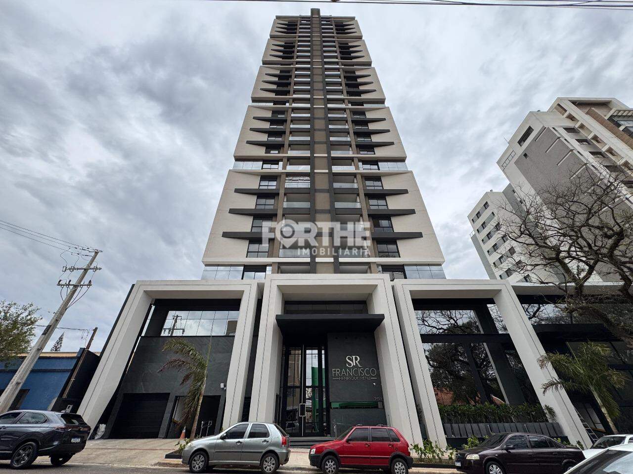 Apartamento 3 Dormitórios Centro 135m²