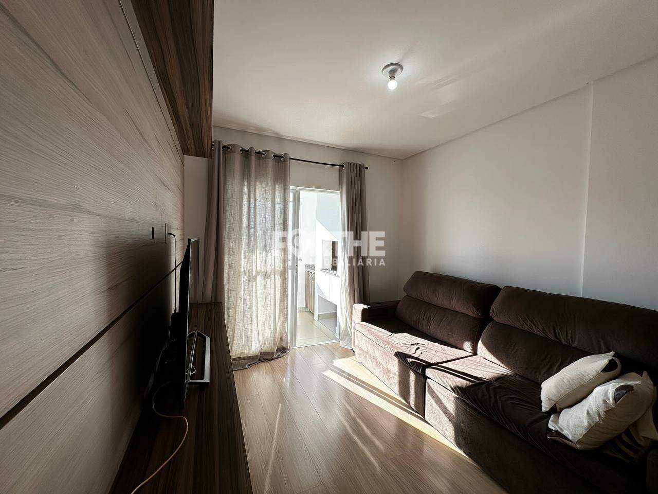 Apartamento 2 Dormitórios Neva 75m²