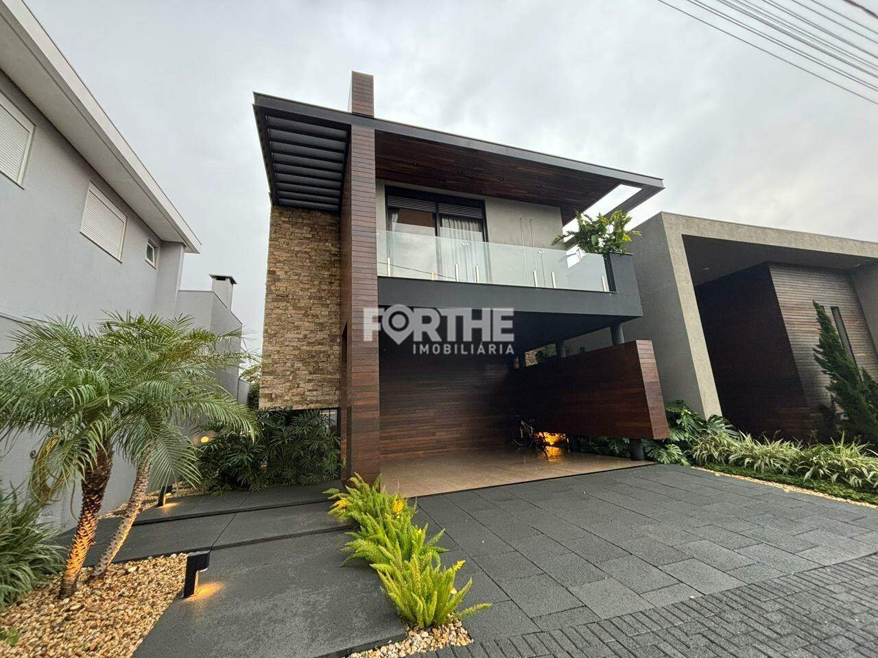 Sobrado 1 Dormitório Alto Alegre 205m²