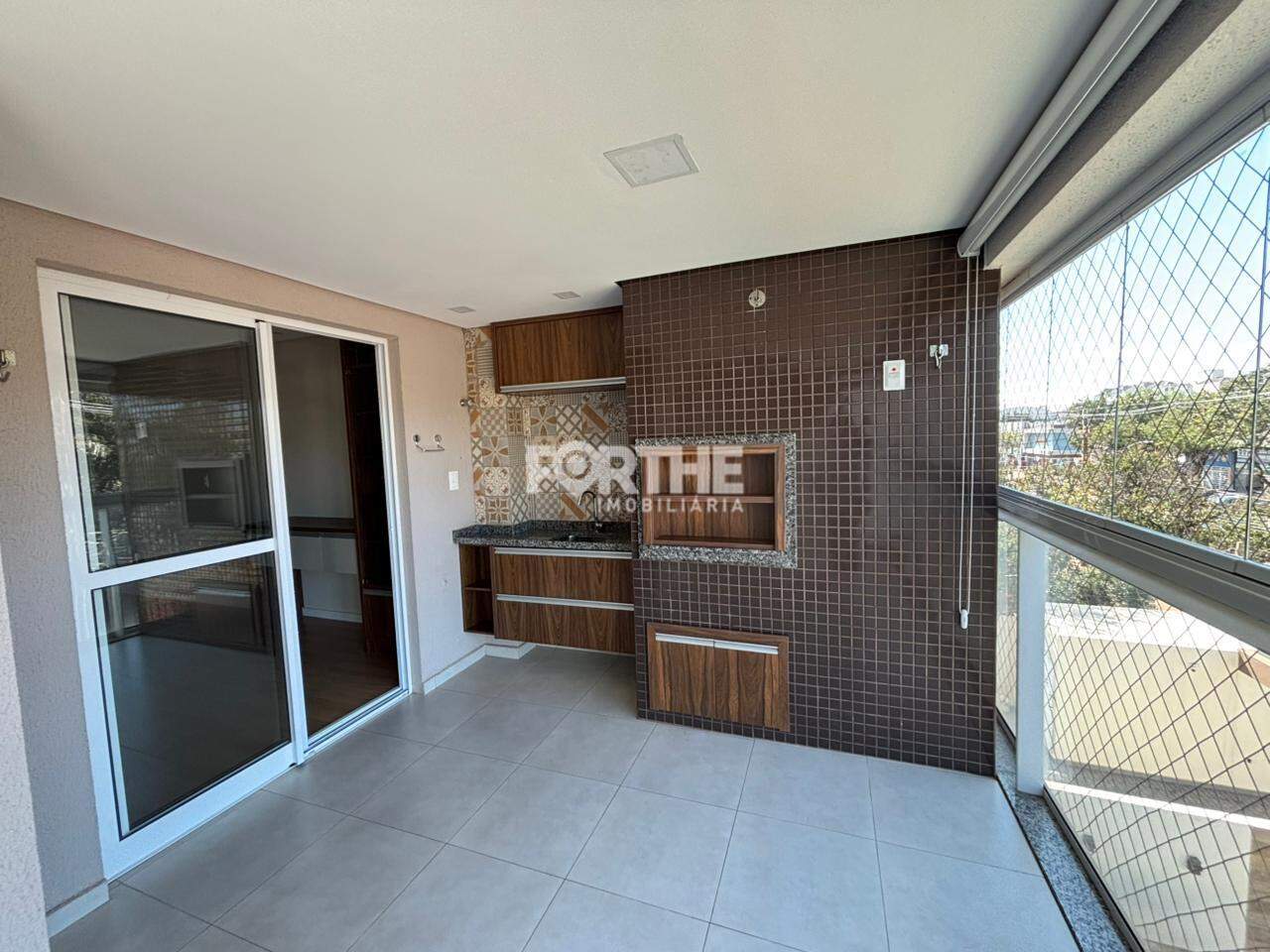 Apartamento para aluguel no Coqueiral: 