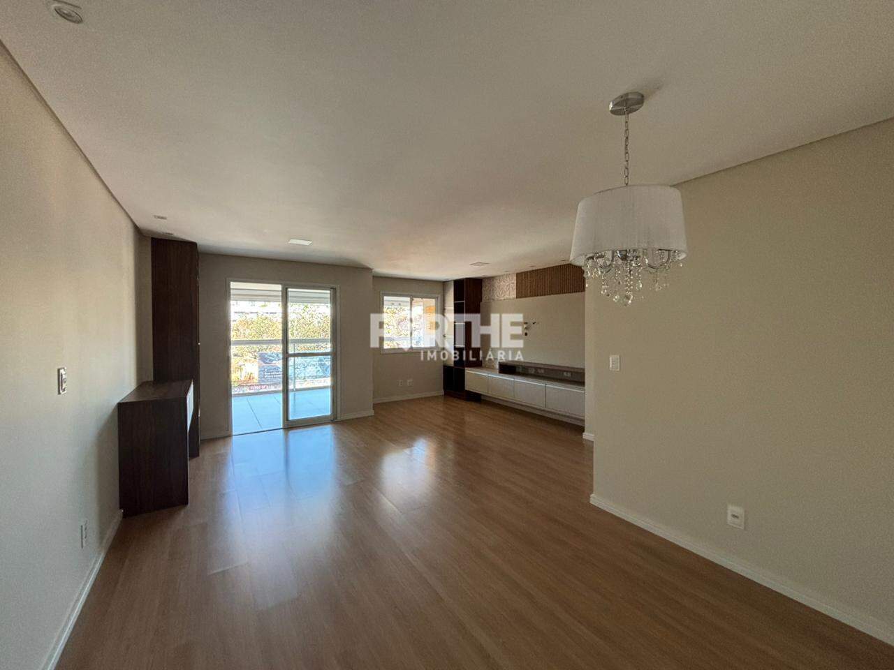 Apartamento para aluguel no Coqueiral: 