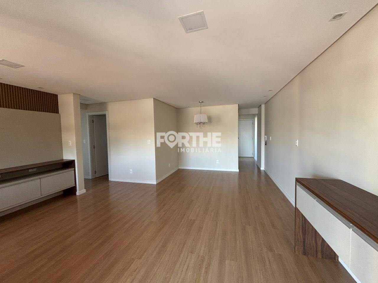 Apartamento para aluguel no Coqueiral: 