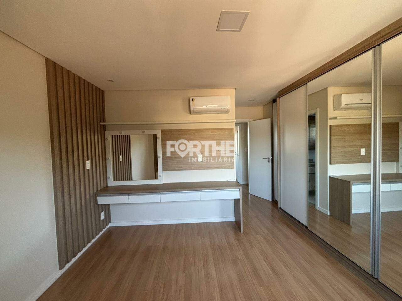 Apartamento para aluguel no Coqueiral: 
