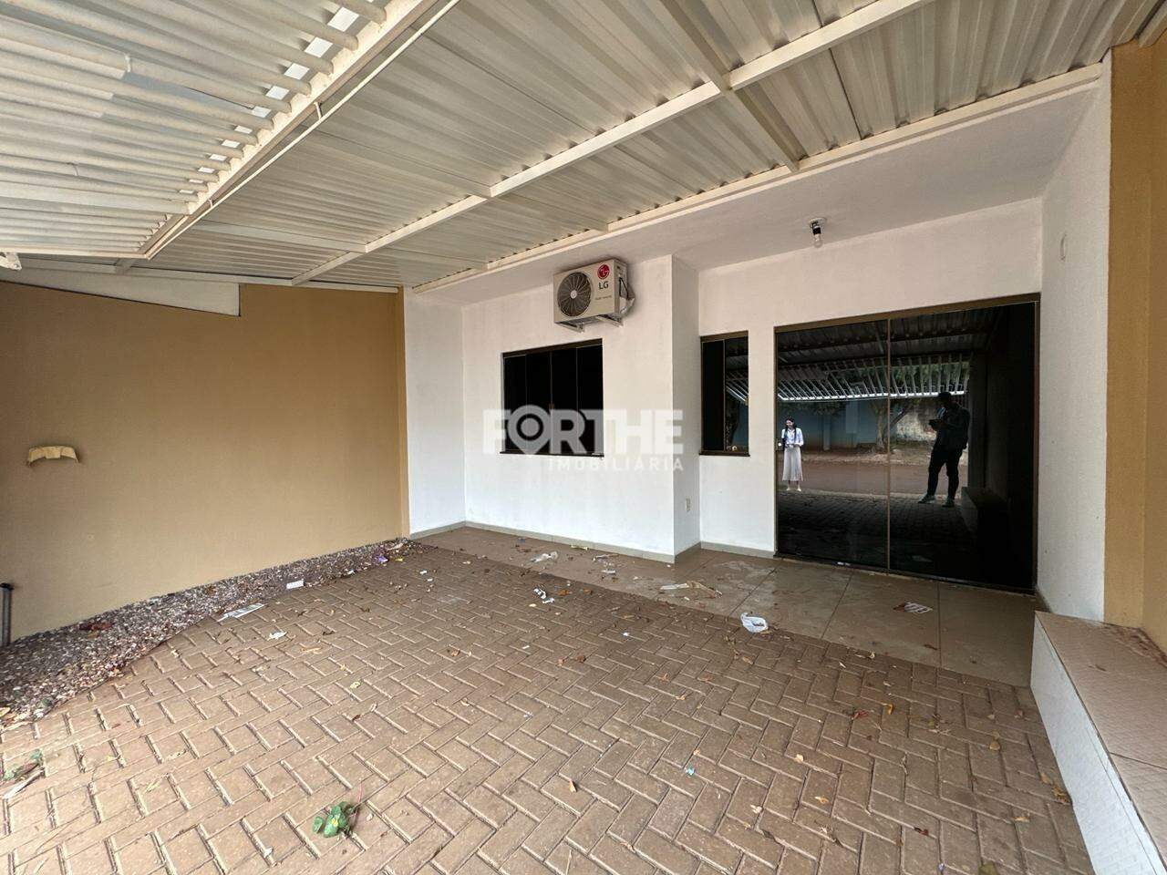 Casa 2 Dormitórios Esmeralda 56m²