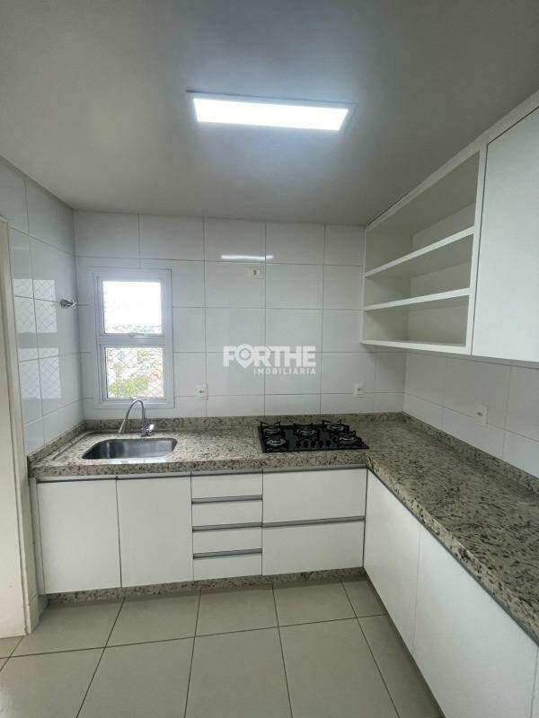 Apartamento à venda no Coqueiral: