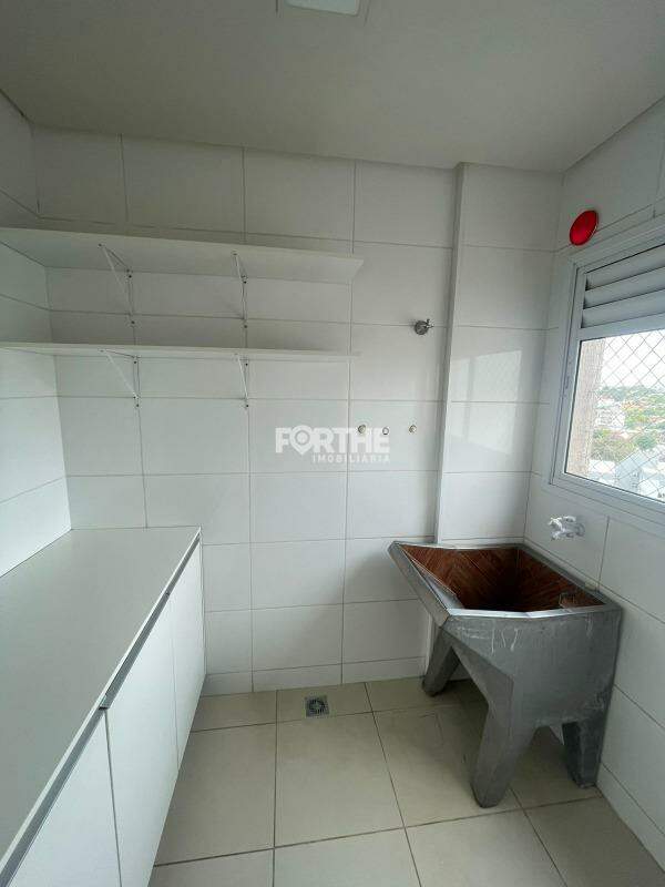 Apartamento à venda no Coqueiral: